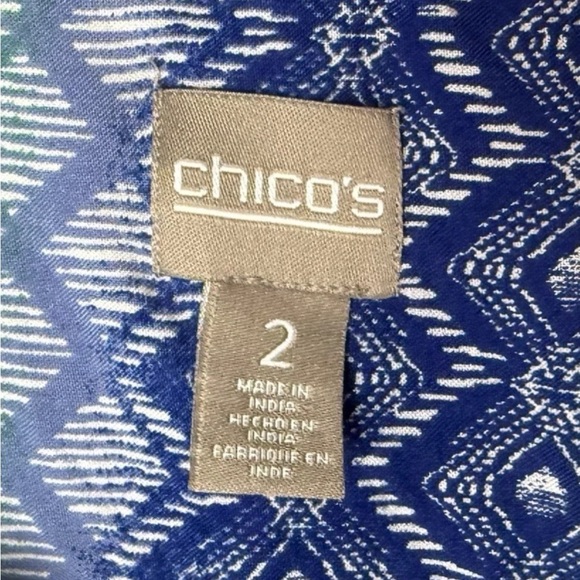 Chico's Blouse Size 2 (Large, 12) Top Shirt 3/4 Roll-Tab Sleeves V-Neck Button - Picture 7 of 7
